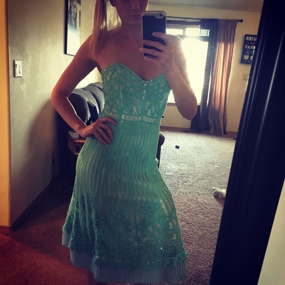 Meet your Posher, Amanda - Picture 8 of 8